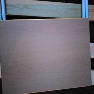 三段カラーボックス　+　　ミニテープルの画像