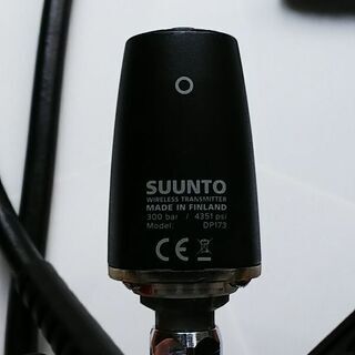 SUUNTO　ダイビングコンピューターDⅩ ＋ トランスミッター セットの画像