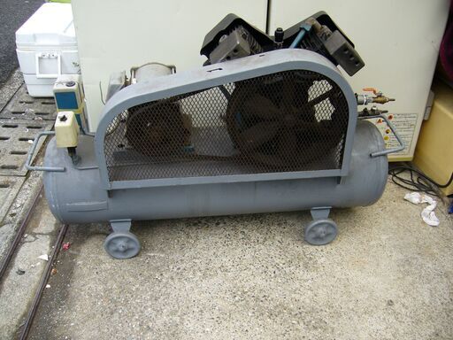 岩田コンプレッサー265P　200V２，２KW稼働品四国内配達可能