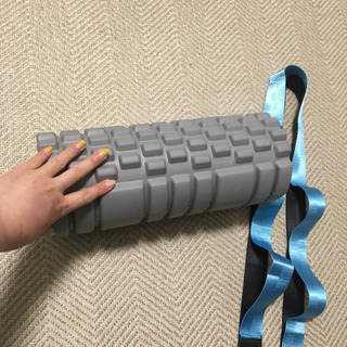フォームローラーとストレッチバンドの画像