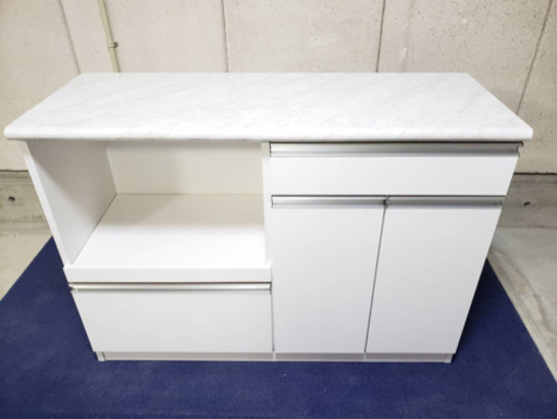 展示品に付き超美品✨キッチンボード　キッチン収納　サイドボード　人気のホワイト大理石調‼️アルミフレーム❗️クリーニング除菌済み✨