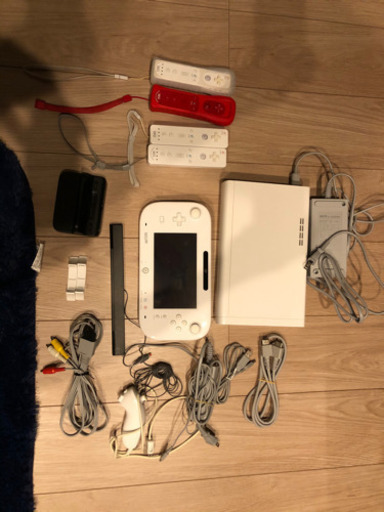 WiiUリモコン４本ヌンチャク一本！！