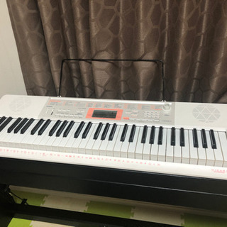カシオ　電子キーボードの画像