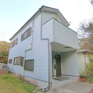 ■TC谷川　敷金礼金無し 55000円！！　仲介手数料無料　駐車場付き戸建て　現在改装中　３LDK　賃料5.5万円　共益費5000円の画像