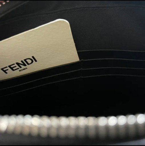 FENDI キャム サコッシュ