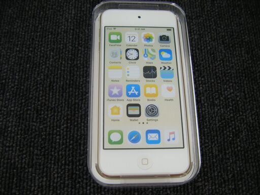 アップル　iPod　MKHT2J/A　未使用