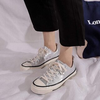 未使用 レディース スニーカー シルバー ゴールド 23.5CMの画像