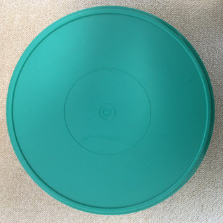 タッパーウェア社の大型タッパーの画像