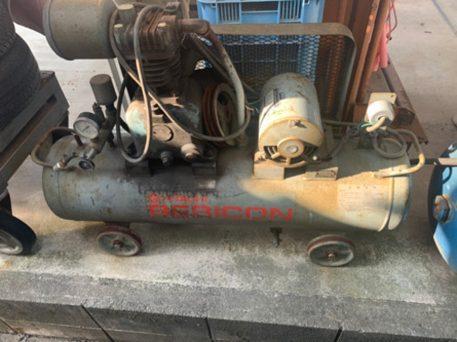 HITACHI エアーコンプレッサー