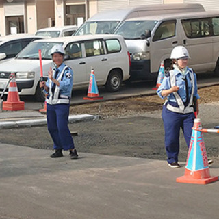未経験者歓迎！ 交通誘導警備スタッフの画像