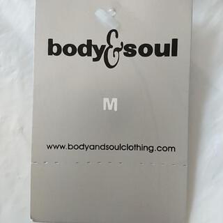 ★新品[body&soul]シースルートップスの画像