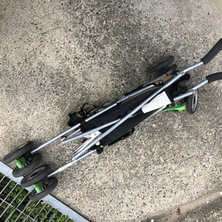 かっこいい　Jeepのベビーカーの画像