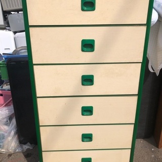 昭和チックな…タンス。