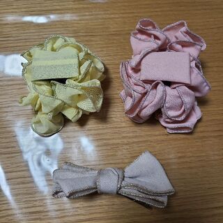 【11/14廃棄】リボンのヘアアクセサリーセットの画像
