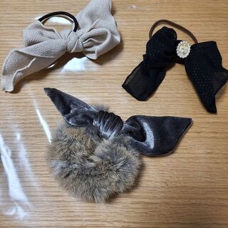 【11/14廃棄】リボンのヘアアクセサリーセットの画像