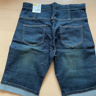 未使用　マタニティ  デニムハーフパンツ　Mの画像