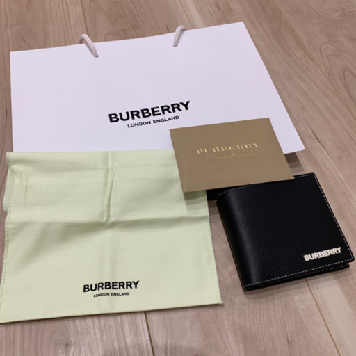 バーバリー　二つ折り財布　美品