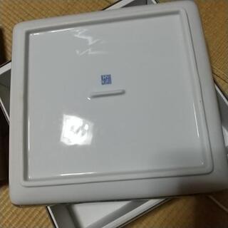 九谷牡丹八寸角鉢の画像