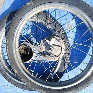 ホンダ　ロードパルゼンマイタイプ、タイヤ前後です、、などの画像
