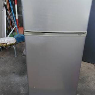 冷蔵庫　　　＊＊　1千円　売ります　＊＊お一人用 断捨離