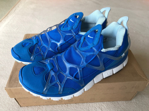 未使用　NIKE KUKINI FREE ウィメンズ 25.5cm