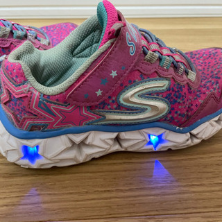 スケッチャーズ光るスニーカー　19cmの画像