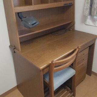 ‼️新学期に‼️がっしりした学習机＆キャスター付き袖机＆椅子のセット