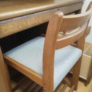 ‼️新学期に‼️がっしりした学習机＆キャスター付き袖机＆椅子のセットの画像