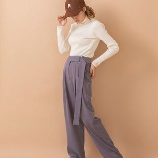 スモーキーカラーセンタープレスセベルトパンツ