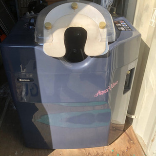 タカラベルモント美容室の自動洗髪機と電動リクライニング椅子