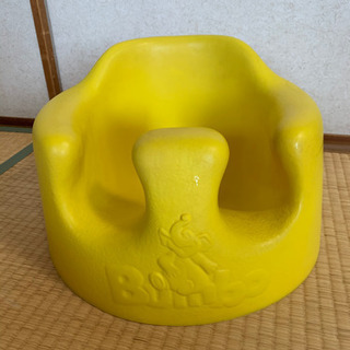バンボ Bumbo ベビーチェア　黄色