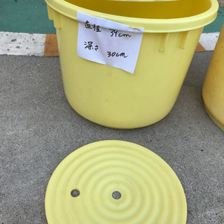 漬け物樽の画像