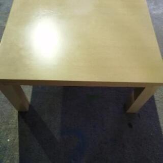 0410-3 こたつ 足剥がれありの画像