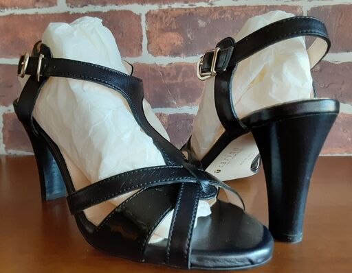 【新品】MODE ET JACOMO carino 23.5㎝ 皮革サンダル・黒