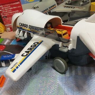 中古トミカセット トミカ、カーゴジャンボ、道路ほかの画像