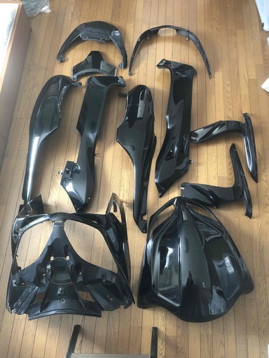 （値下）フォルツァＺ　ＭＦ０８外装パーツ一式（フロントカスタムパーツ含む）