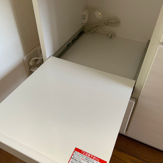 無料　食器棚　レンジはつきません　18日から25日までに引き取り希望の画像