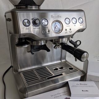 Breville BES870XL エスプレッソマシン