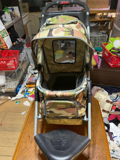 美品❗️ 耐荷重20ｋｇまでのペットカート イビヤヤ ペットカート カモフラージュペットジョガーストローラー迷彩