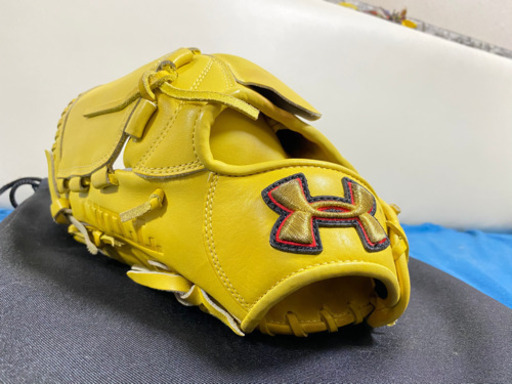 値下げ　アンダーアーマー　軟式用　左ピッチャーグローブ