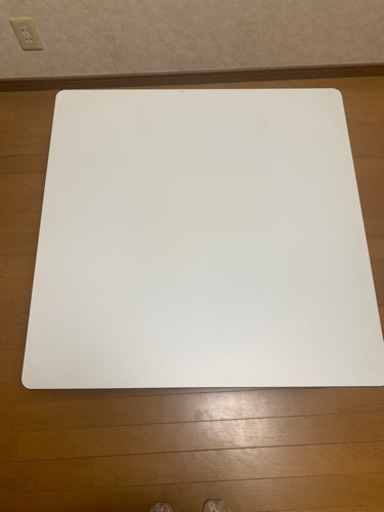 ニトリのテーブル兼コタツ75cm×75cm