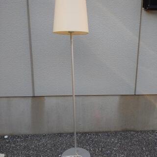 フロアランプ