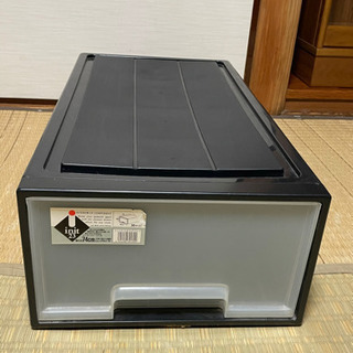 initプラスチック押し入れ収納ケースの画像
