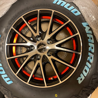 デリカ、D5 RAV4用タイヤの画像