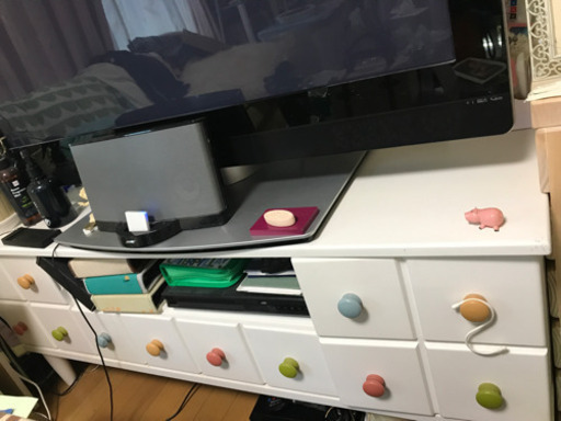 ポップでお洒落なテレビ台