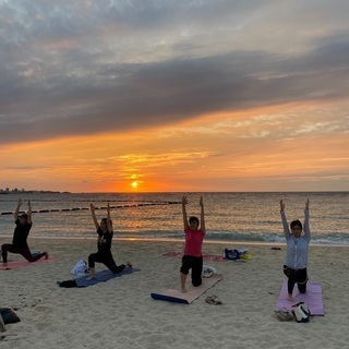 BeachYOGA(Morning,Sunset,Sunrise)の画像