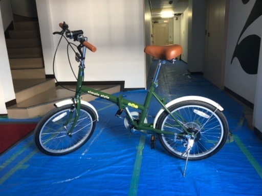 試運転のみ！新品　折りたたみ自転車20型　変速•ライト付