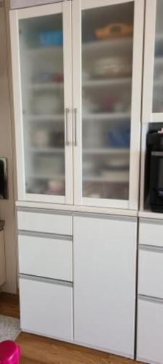 ニトリ食器棚2つ取りに来れる方　値下げ交渉可