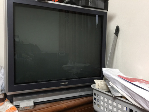 ブラウン管テレビ52×56、差し上げます。