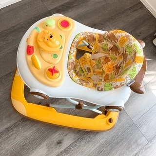 クマのプーさん歩行器